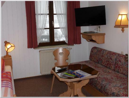 Gasthof-pension Rotes Haus Gasthof 2*